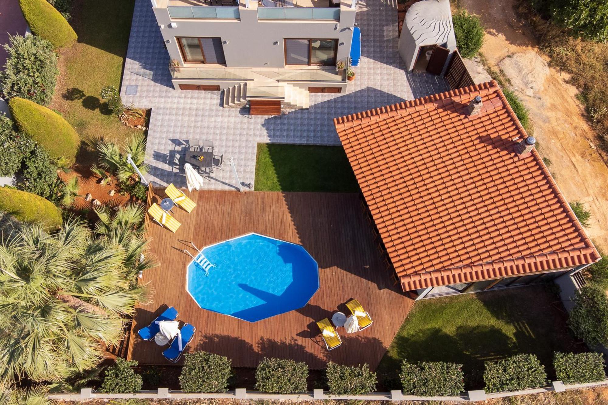 A Cozy Eco By The Sea Gouves