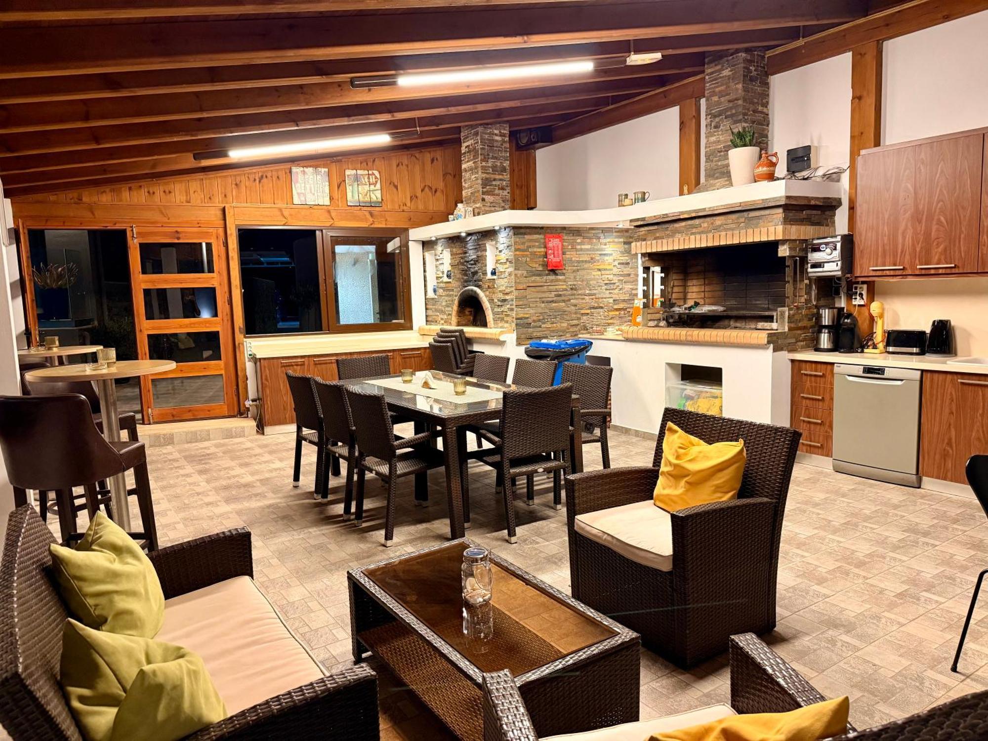 A Cozy Eco By The Sea Gouves